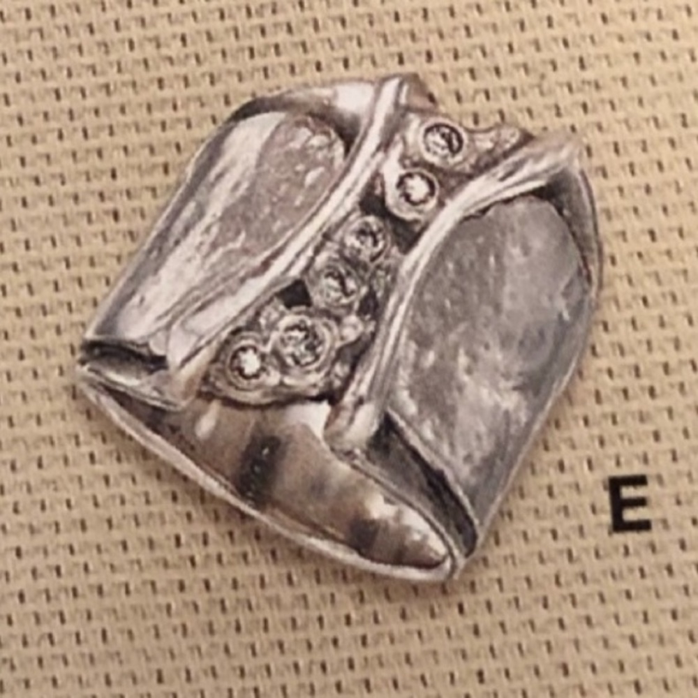 Silpada Hammered Sterling Silver Six Cubic Zirconia Ring R1441 Size 7 1/4